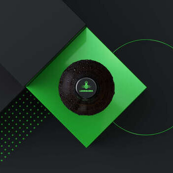 Zu sehen ist eine Flasche von oben mit Blick auf den Kronkorken